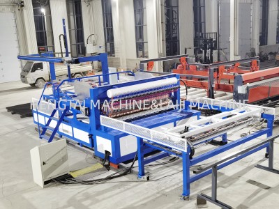 Best Price Welding Wire Mesh Fence Machine , reinforcing full automatic stainless steel welded wire mesh to Tanzania